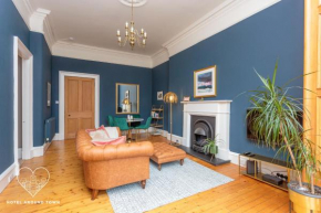 South Learmonth Gardens Apartment